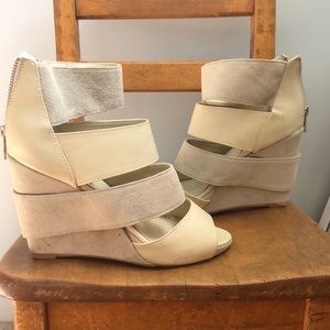 UO wedge